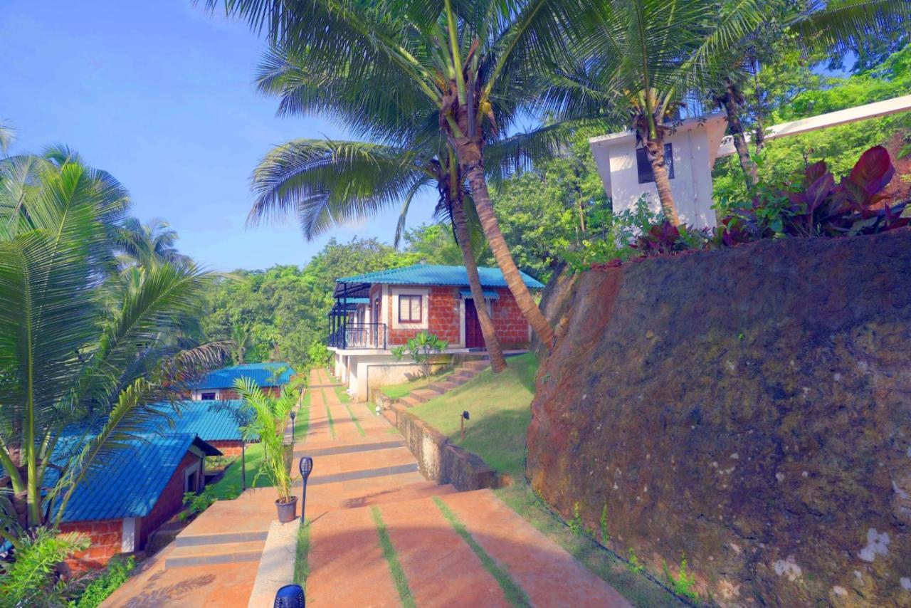 Atmani Waterfront Resort Cola エクステリア 写真