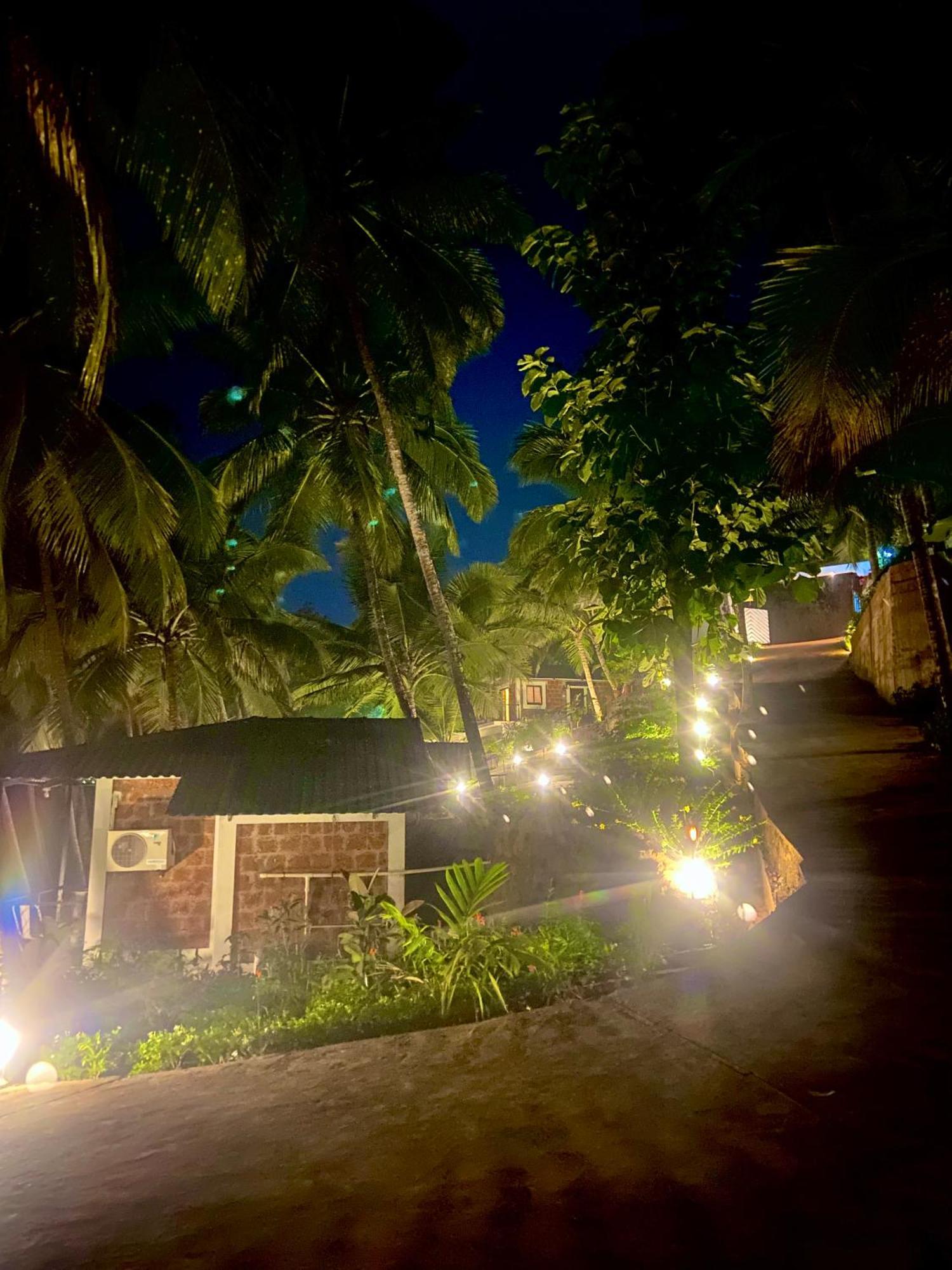 Atmani Waterfront Resort Cola エクステリア 写真