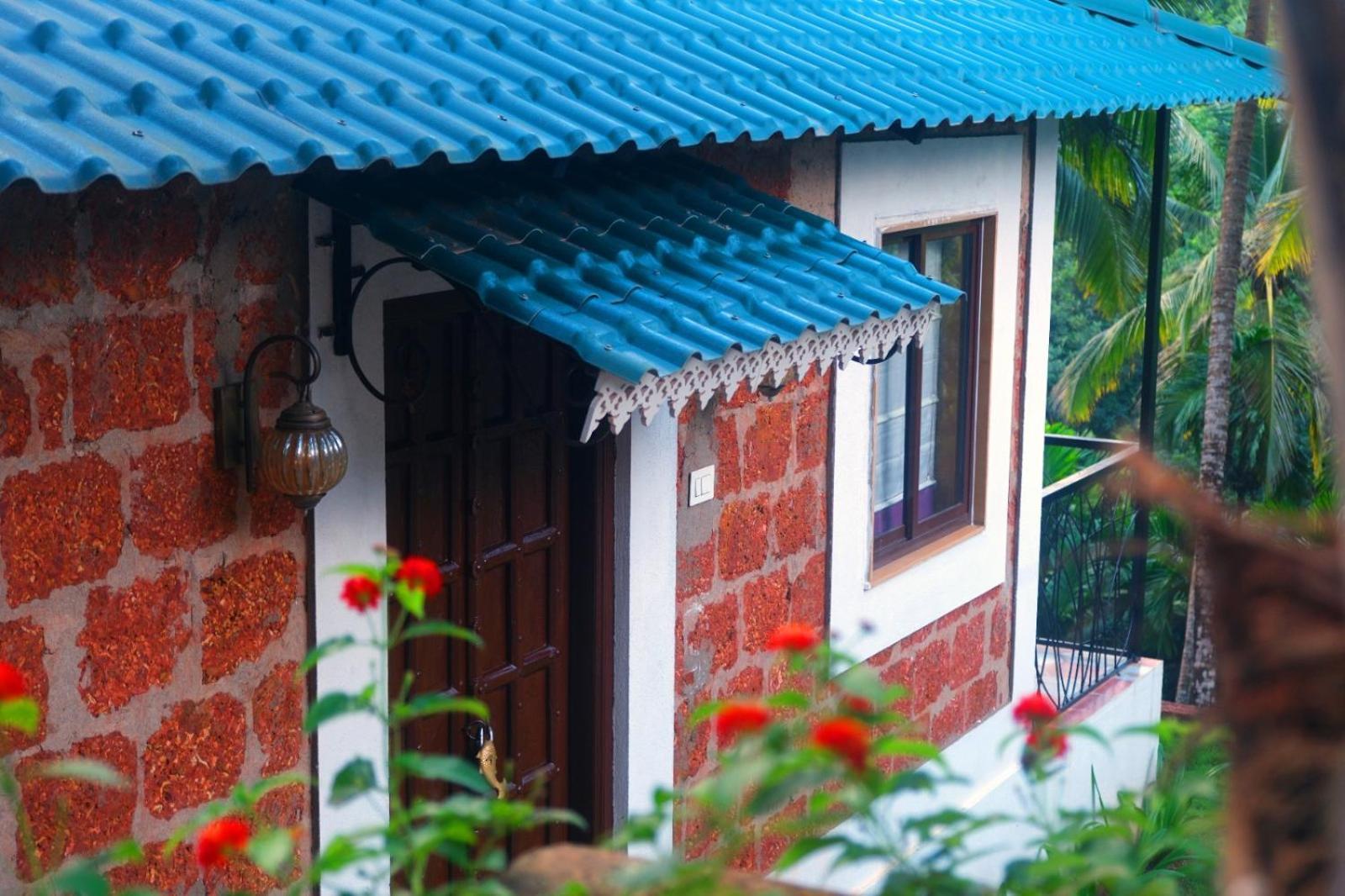Atmani Waterfront Resort Cola エクステリア 写真