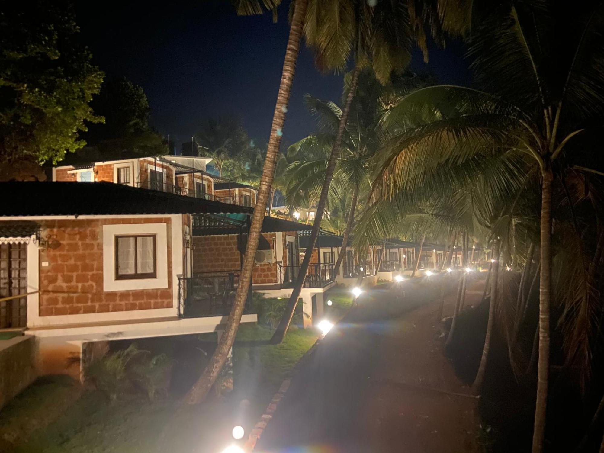 Atmani Waterfront Resort Cola エクステリア 写真
